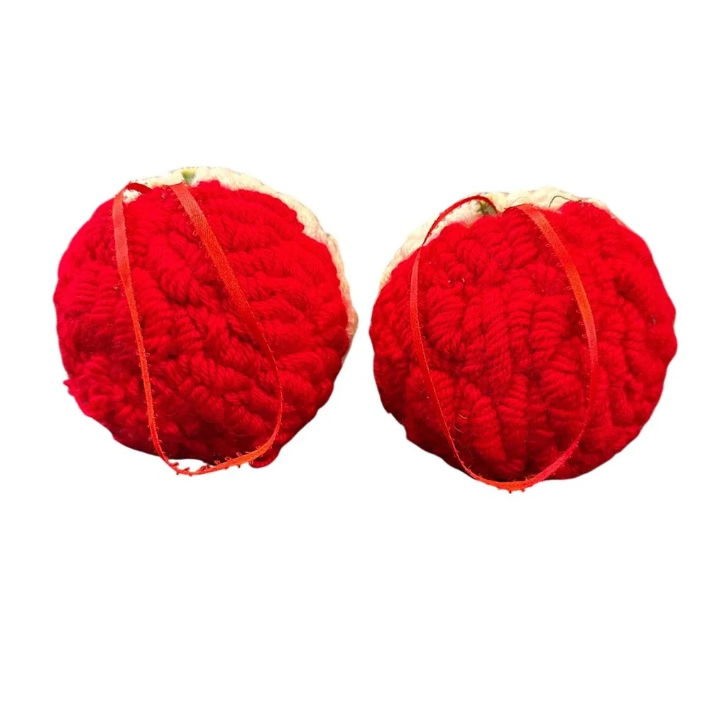 Christmas Ornaments Unisex OS‎ Red Vintage Santa Mrs Claus Yarn